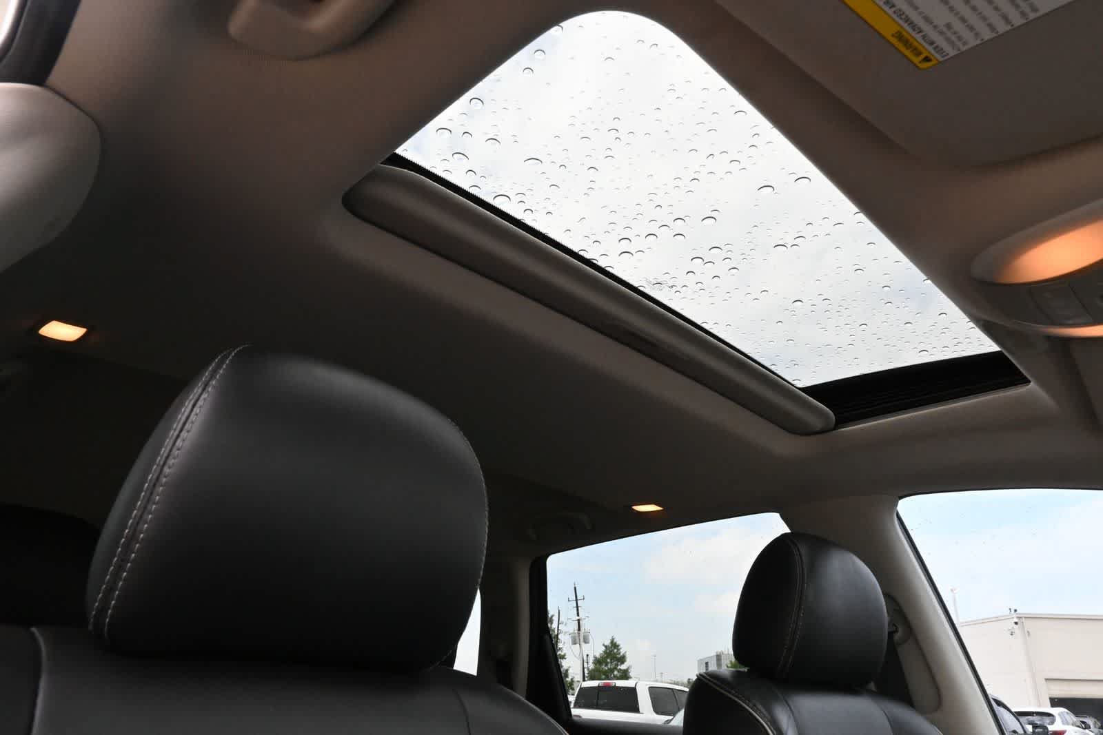 Used 2019 INFINITI QX60 Luxe w/ Essential Package FWD image 24