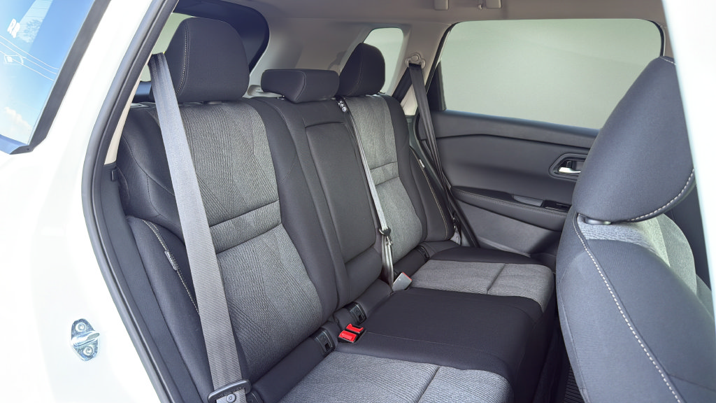 New 2026 Nissan Rogue SV AWD/4WD image 12