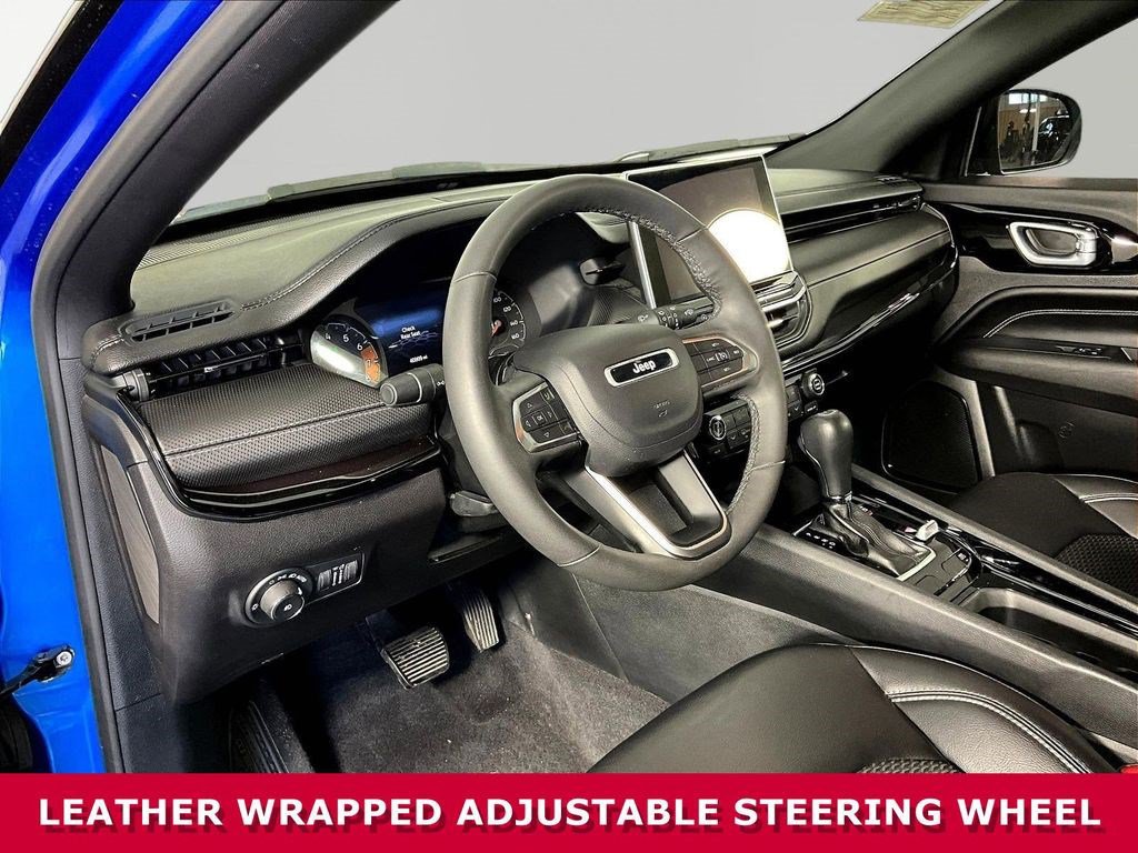 New 2023 Jeep Compass Latitude w/ Convenience Group AWD/4WD image 16
