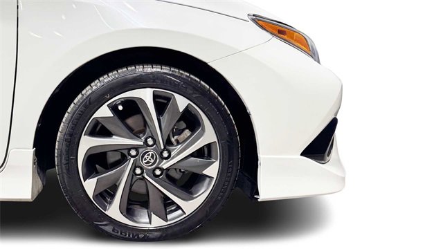 Used 2017 Toyota Corolla iM image 8