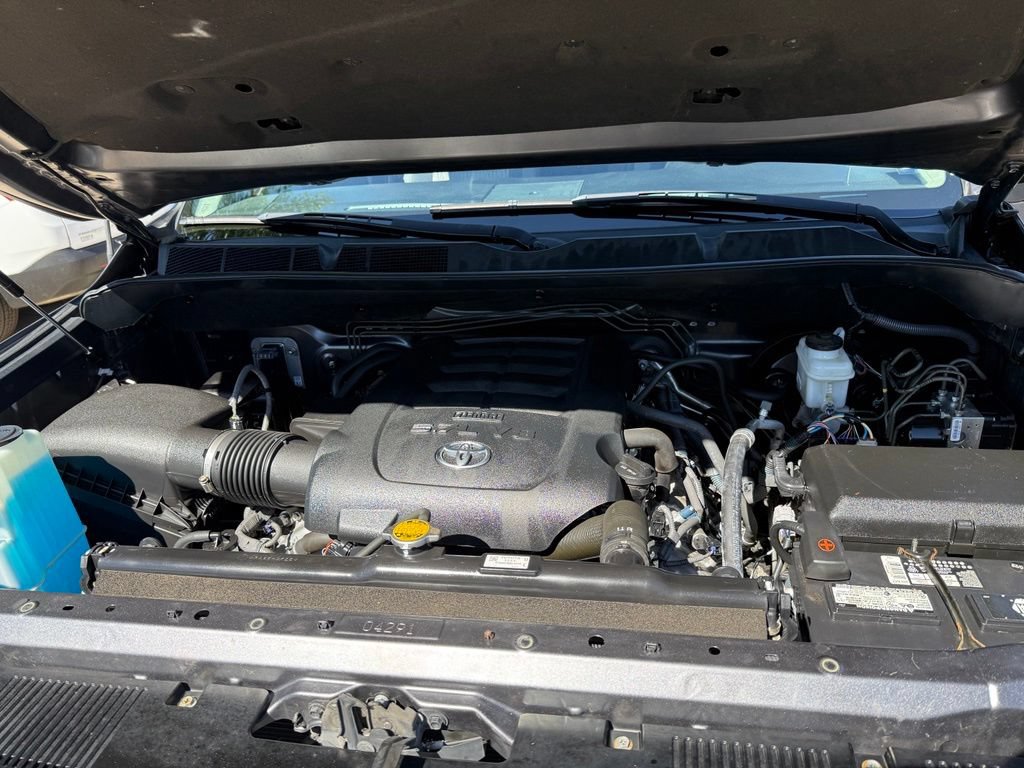Used 2017 Toyota Tundra SR5 w/ SR5 Upgrade Package AWD/4WD image 11