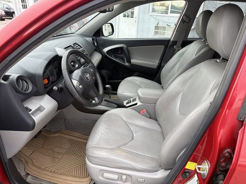 Used 2012 Toyota RAV4 Limited image 13