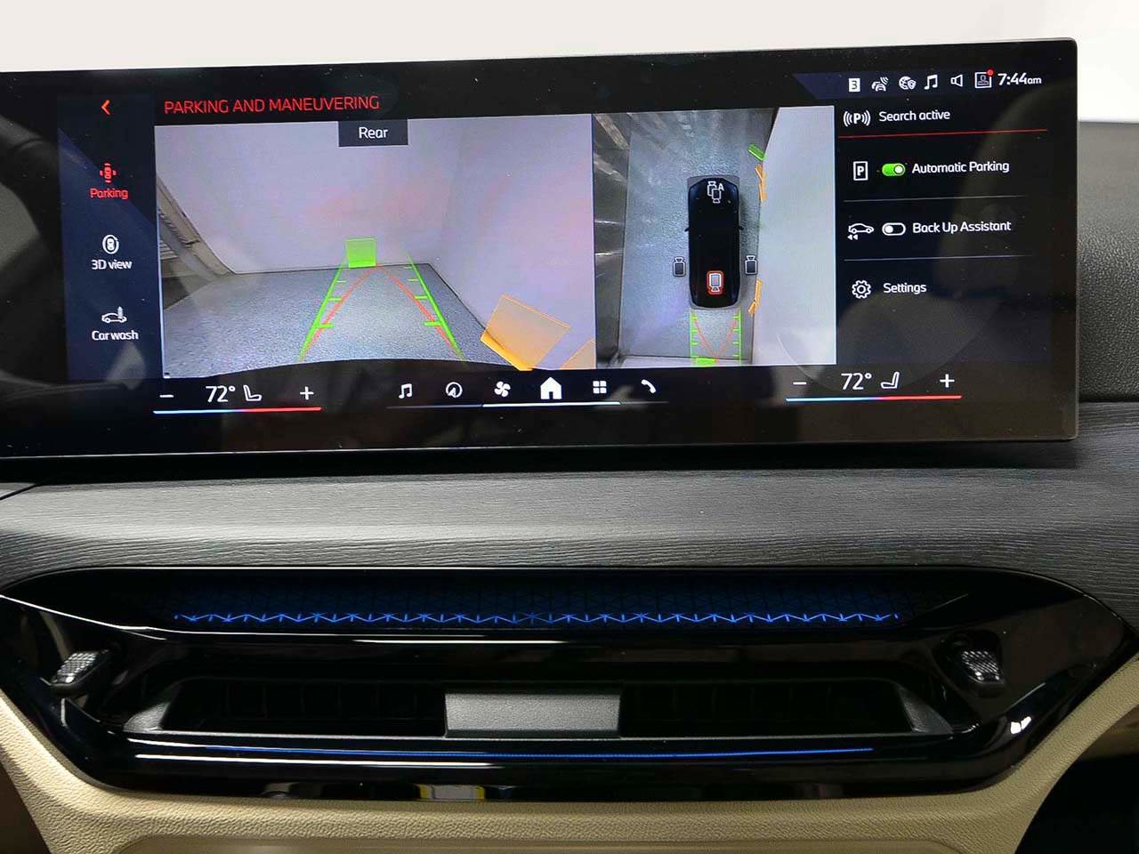 Certified 2025 BMW i4 eDrive40 w/ Parking Assistance Package image 15