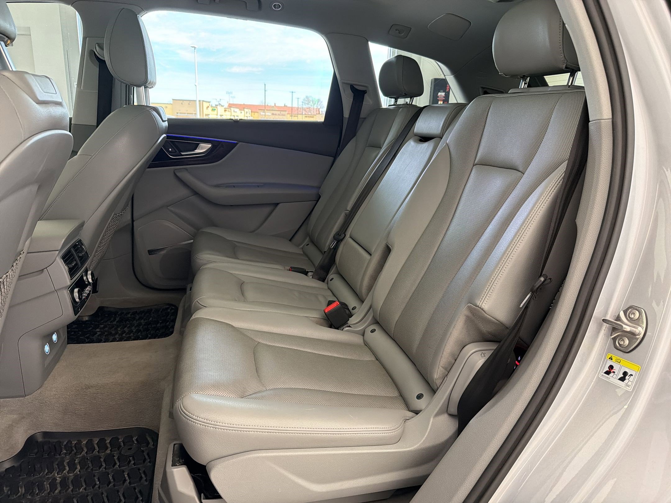 Used 2018 Audi Q7 3.0T Prestige w/ Prestige Package image 15