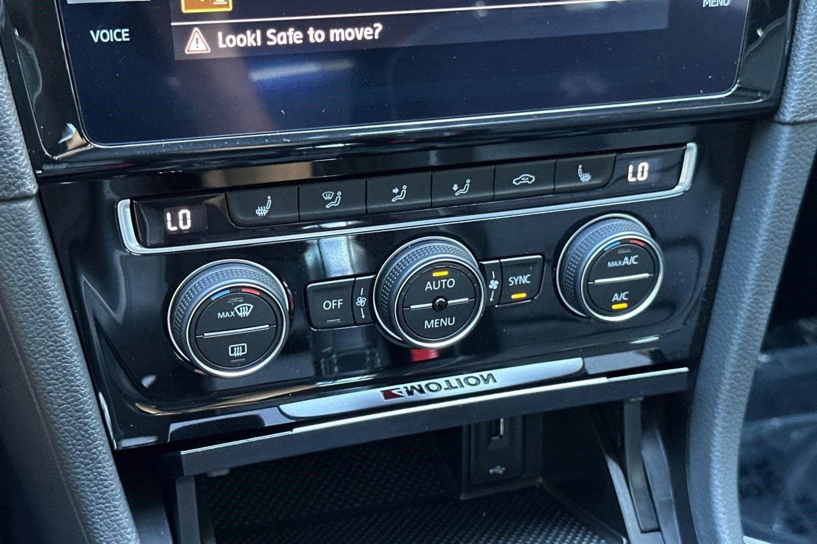 Used 2019 Volkswagen Golf R 4-Door image 18