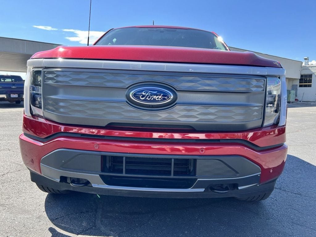 New 2023 Ford F150 Lightning Lariat AWD/4WD image 32