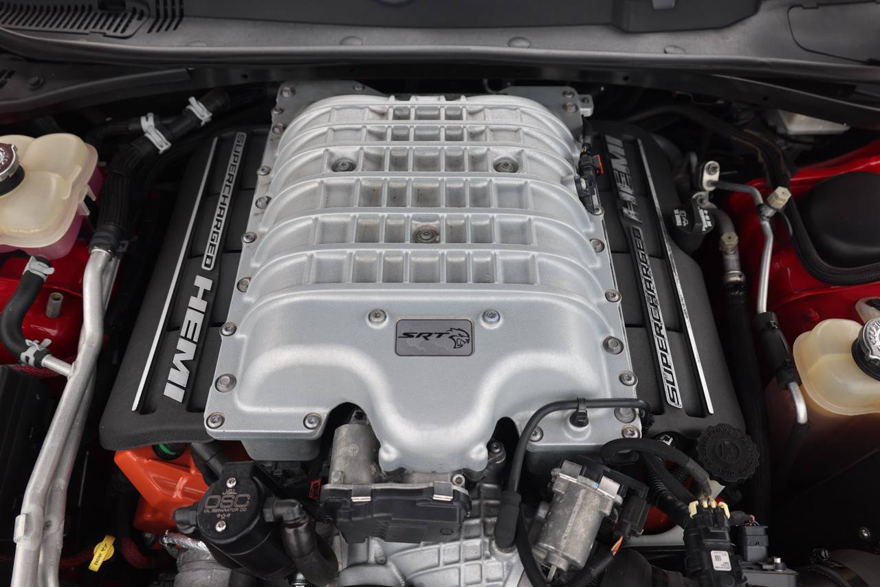 Used 2016 Dodge Challenger SRT Hellcat RWD image 26