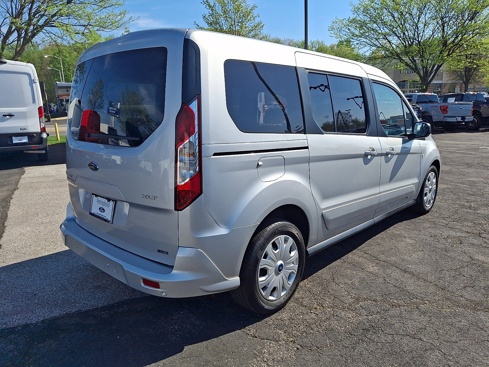 Used 2022 Ford Transit Connect XLT image 7