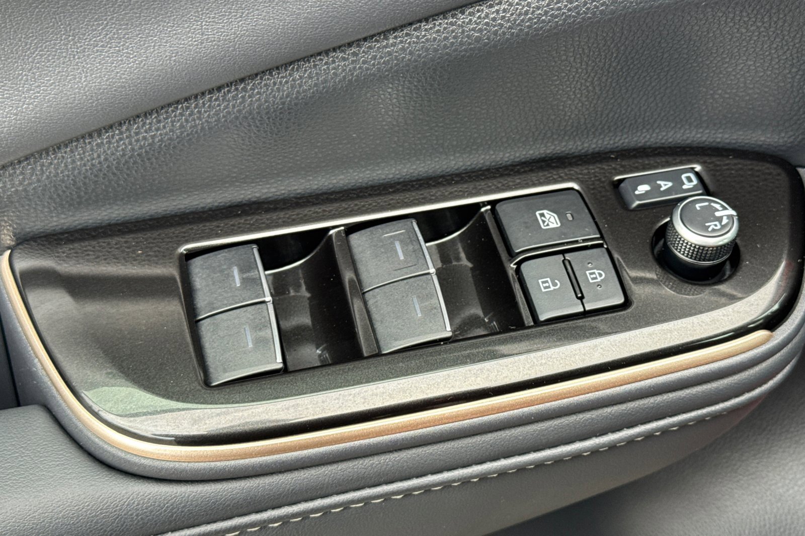 Used 2024 Toyota Crown Platinum image 17