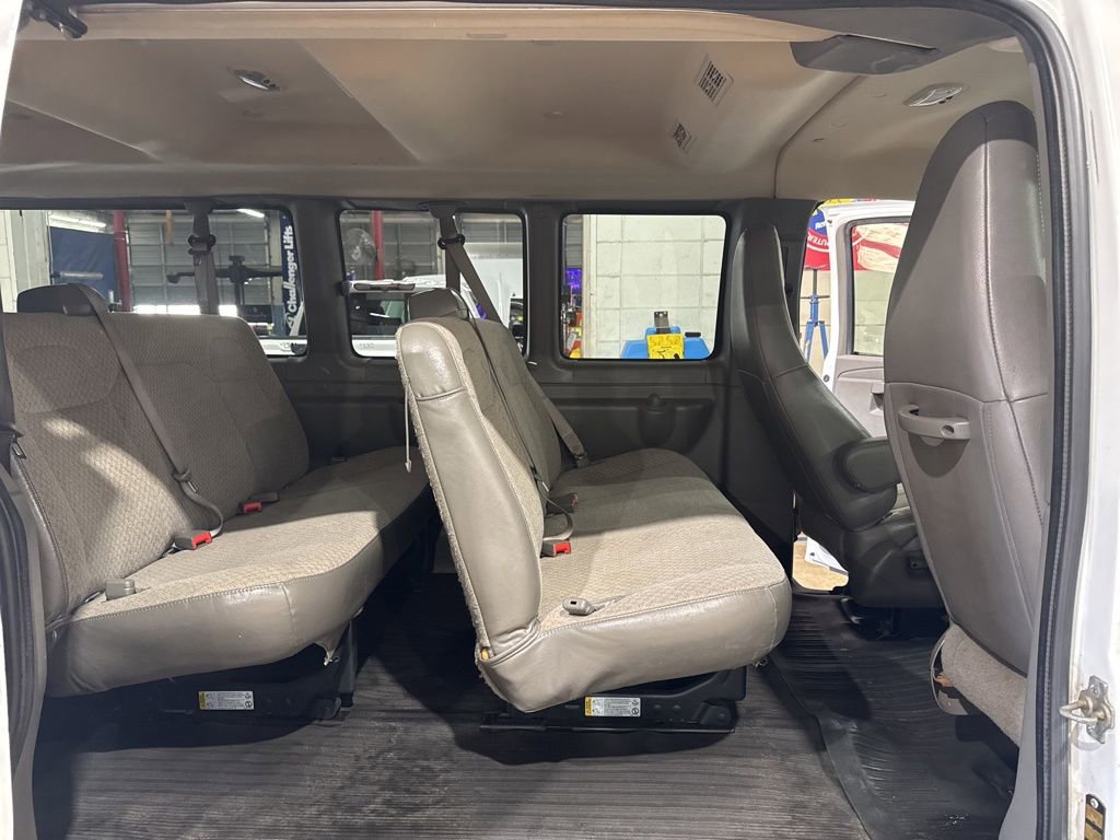 Used 2022 Chevrolet Express 3500 LS image 23