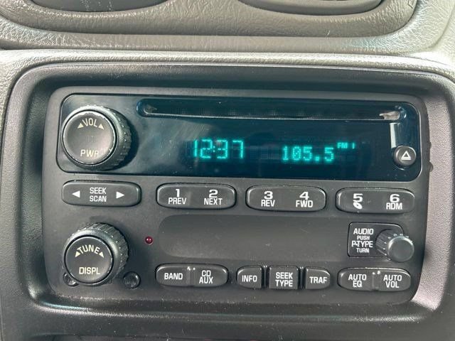 Used 2004 Chevrolet TrailBlazer LS w/ LS Preferred Equipment Group AWD/4WD image 19