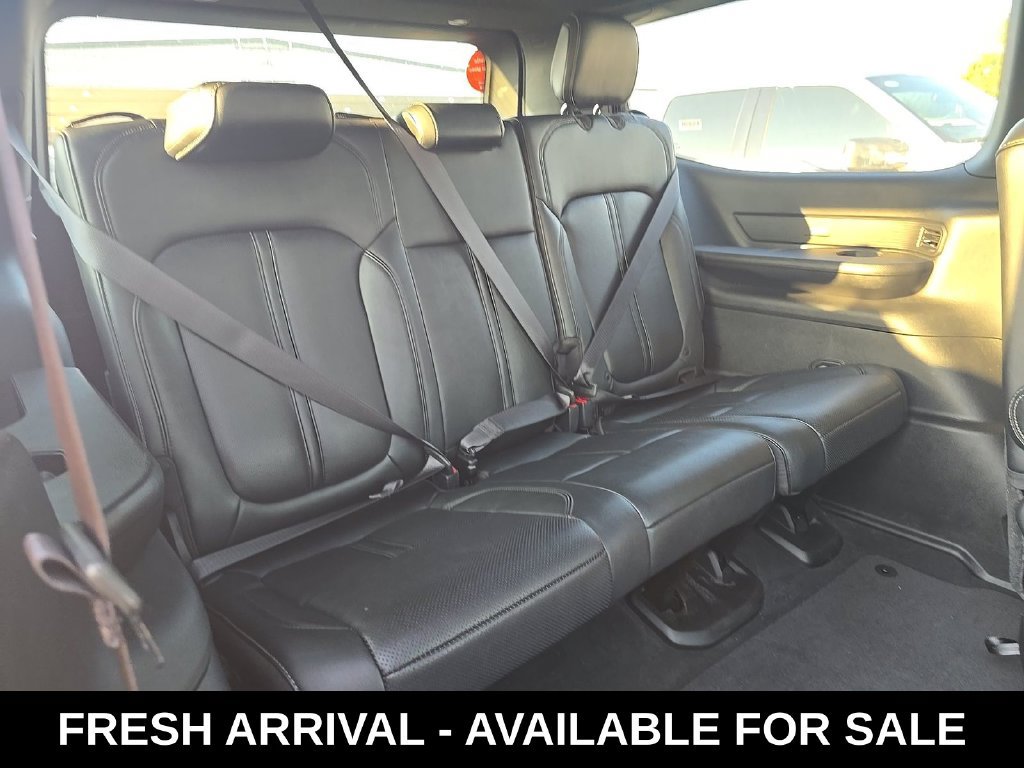 Used 2025 Jeep Wagoneer Series II AWD/4WD image 14