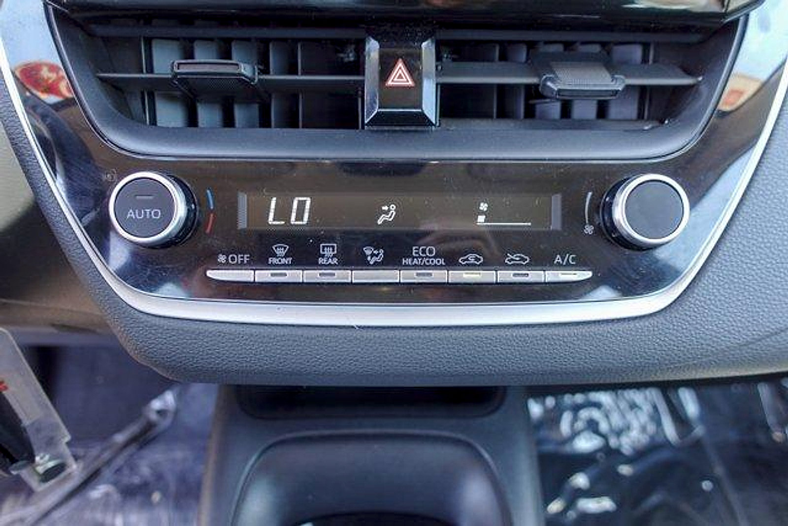 Certified 2024 Toyota Corolla LE FWD image 18
