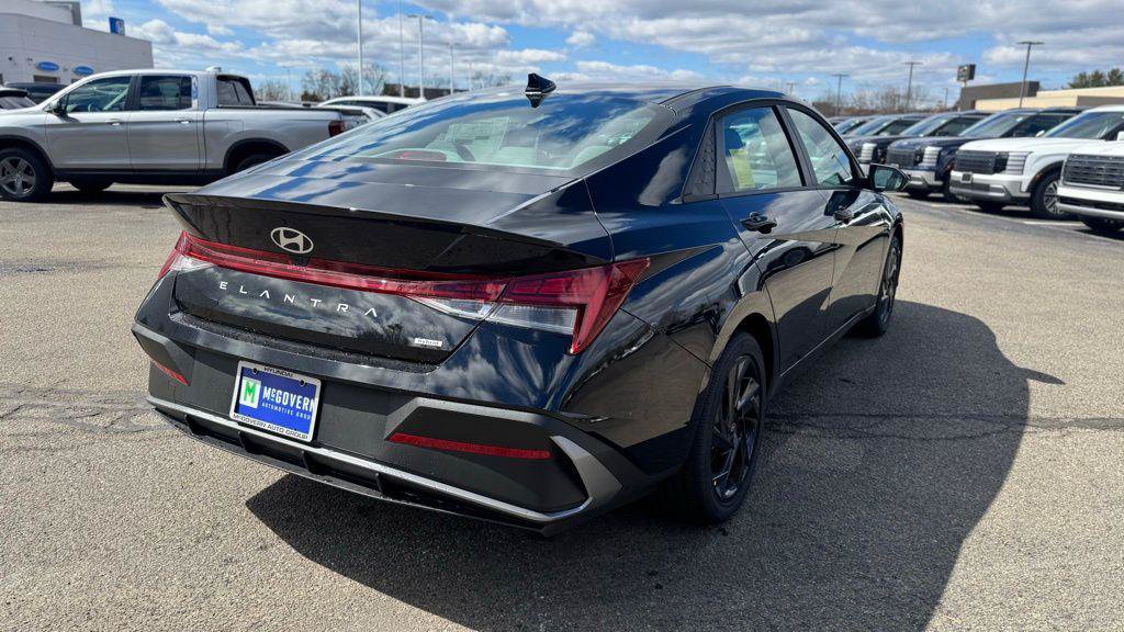 New 2026 Hyundai Elantra SEL FWD image 6