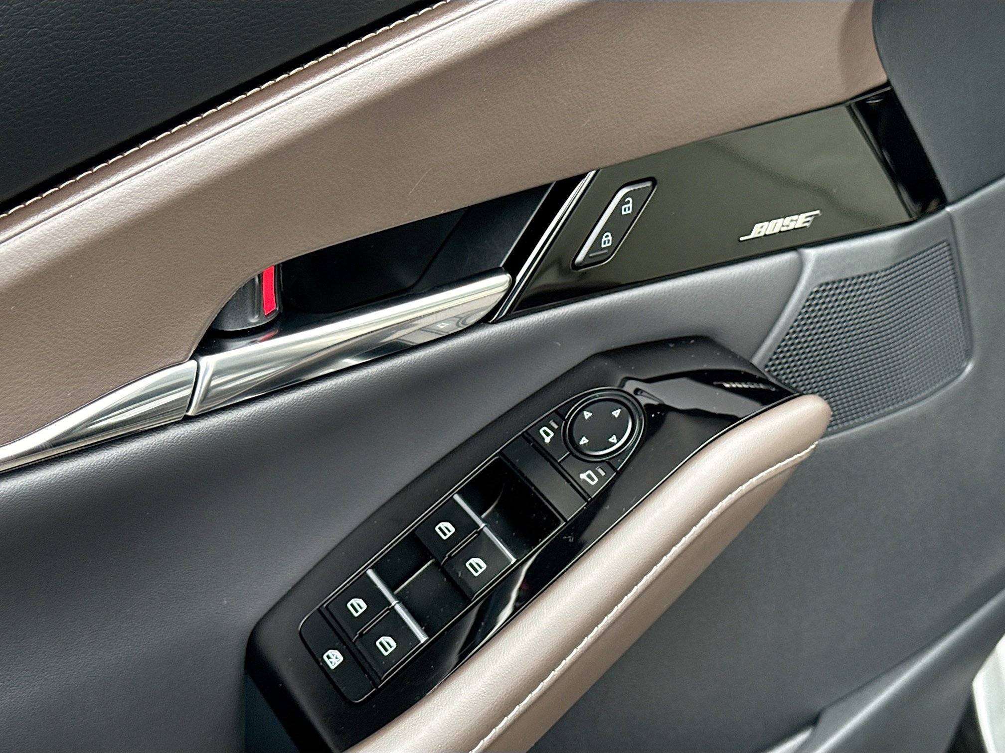 Certified 2025 MAZDA CX-30 2.5 Turbo w/ Premium Plus Pkg image 8