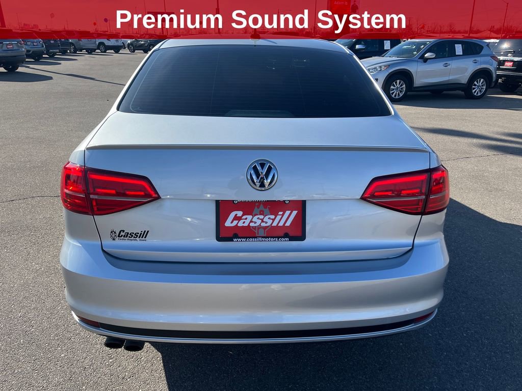 Used 2015 Volkswagen Jetta GLI SE image 4
