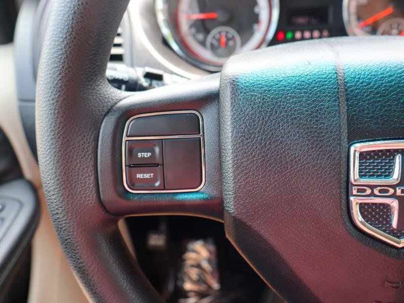 Used 2012 Dodge Grand Caravan SE FWD image 14