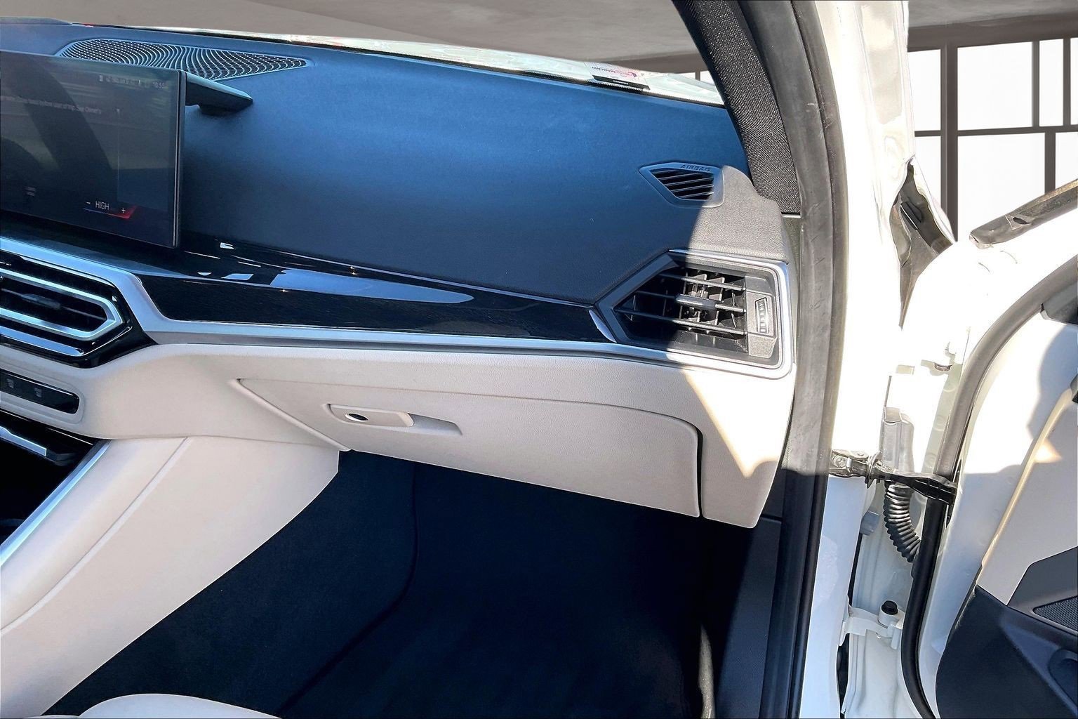 Used 2023 BMW M340i xDrive image 26