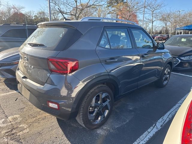 Used 2023 Hyundai Venue SEL w/ Cargo Package image 10