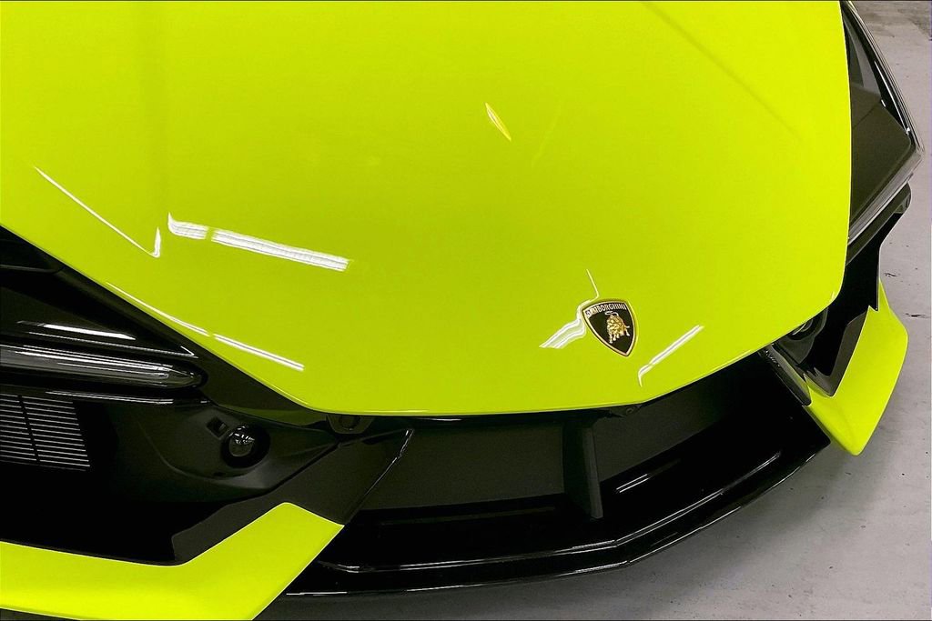 Used 2025 Lamborghini Revuelto AWD/4WD image 33