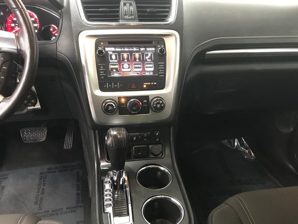 Used 2015 GMC Acadia SLE image 17