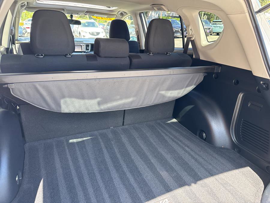 Used 2015 Toyota RAV4 XLE image 40