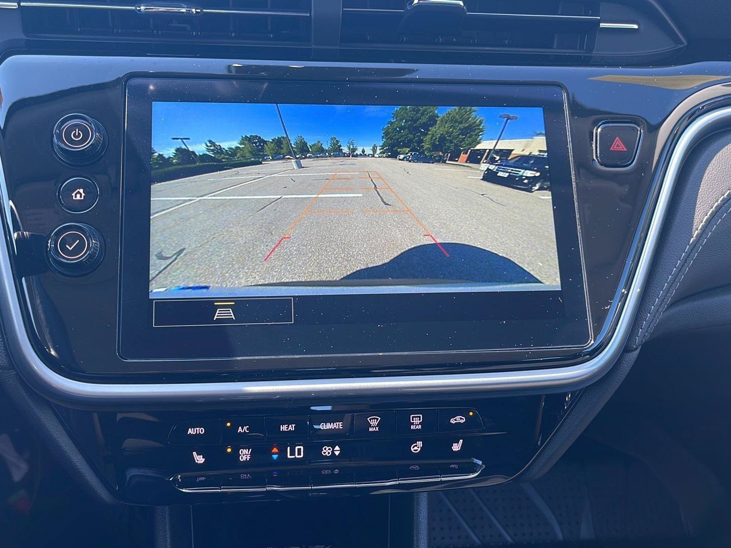 Used 2023 Chevrolet Bolt EUV LT w/ Comfort Package FWD image 26