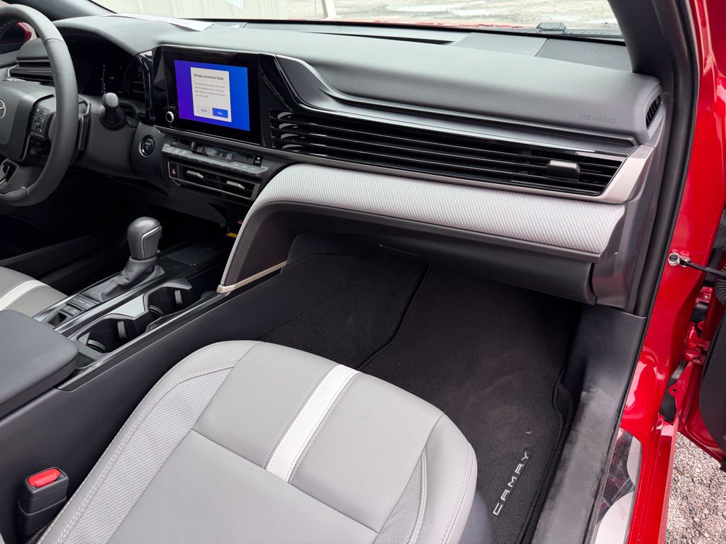 Used 2025 Toyota Camry SE w/ Convenience Package FWD image 13