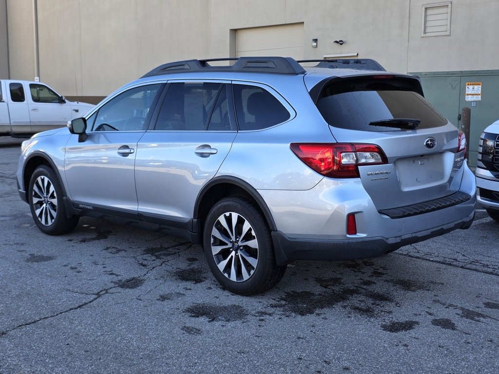 Used 2015 Subaru Outback 2.5i Limited image 3