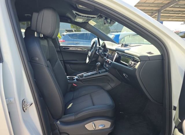 Used 2024 Porsche Macan S image 13