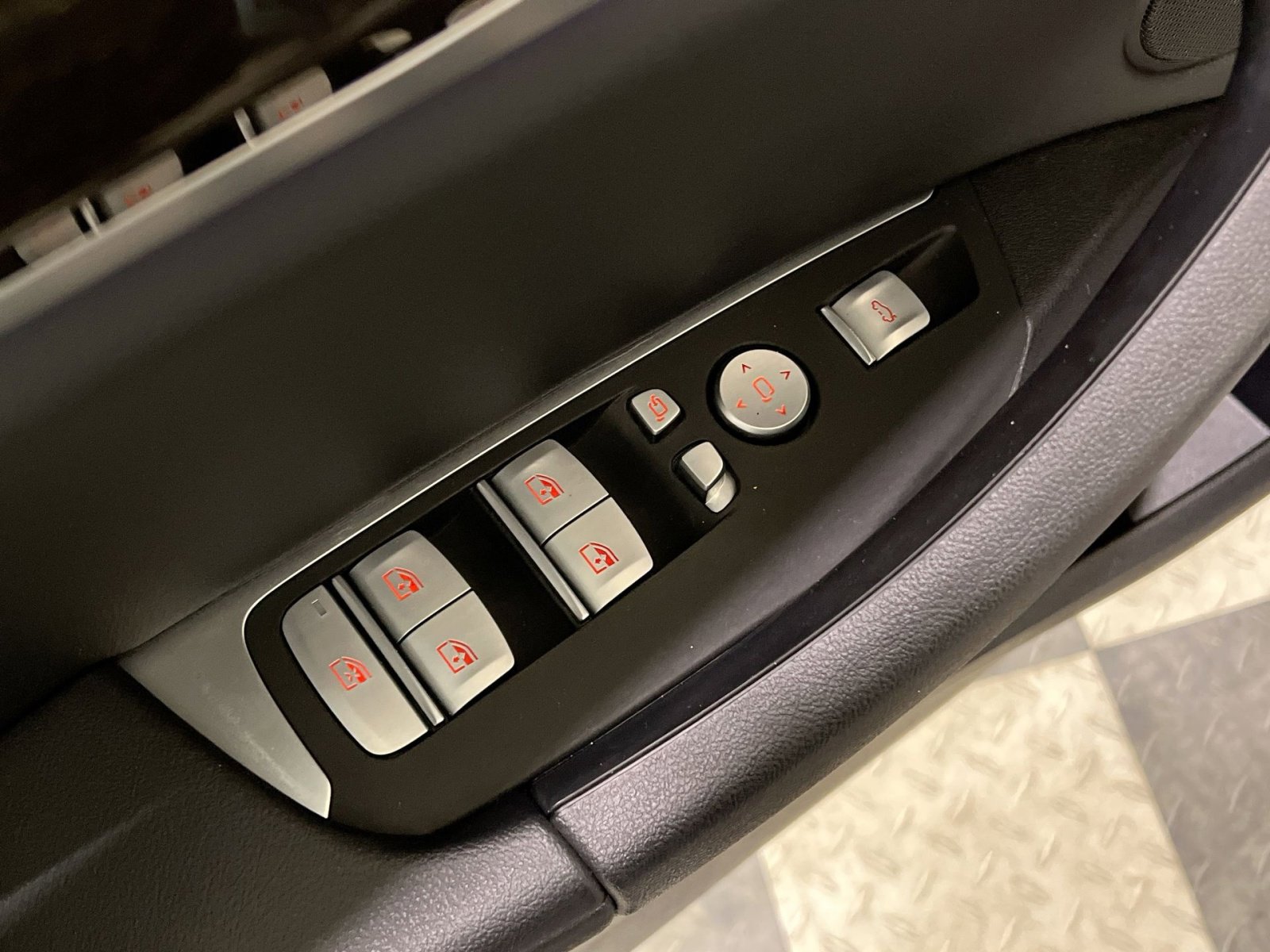 Used 2024 BMW X4 xDrive30i image 32