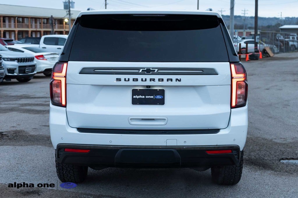 Used 2022 Chevrolet Suburban Z71 image 6