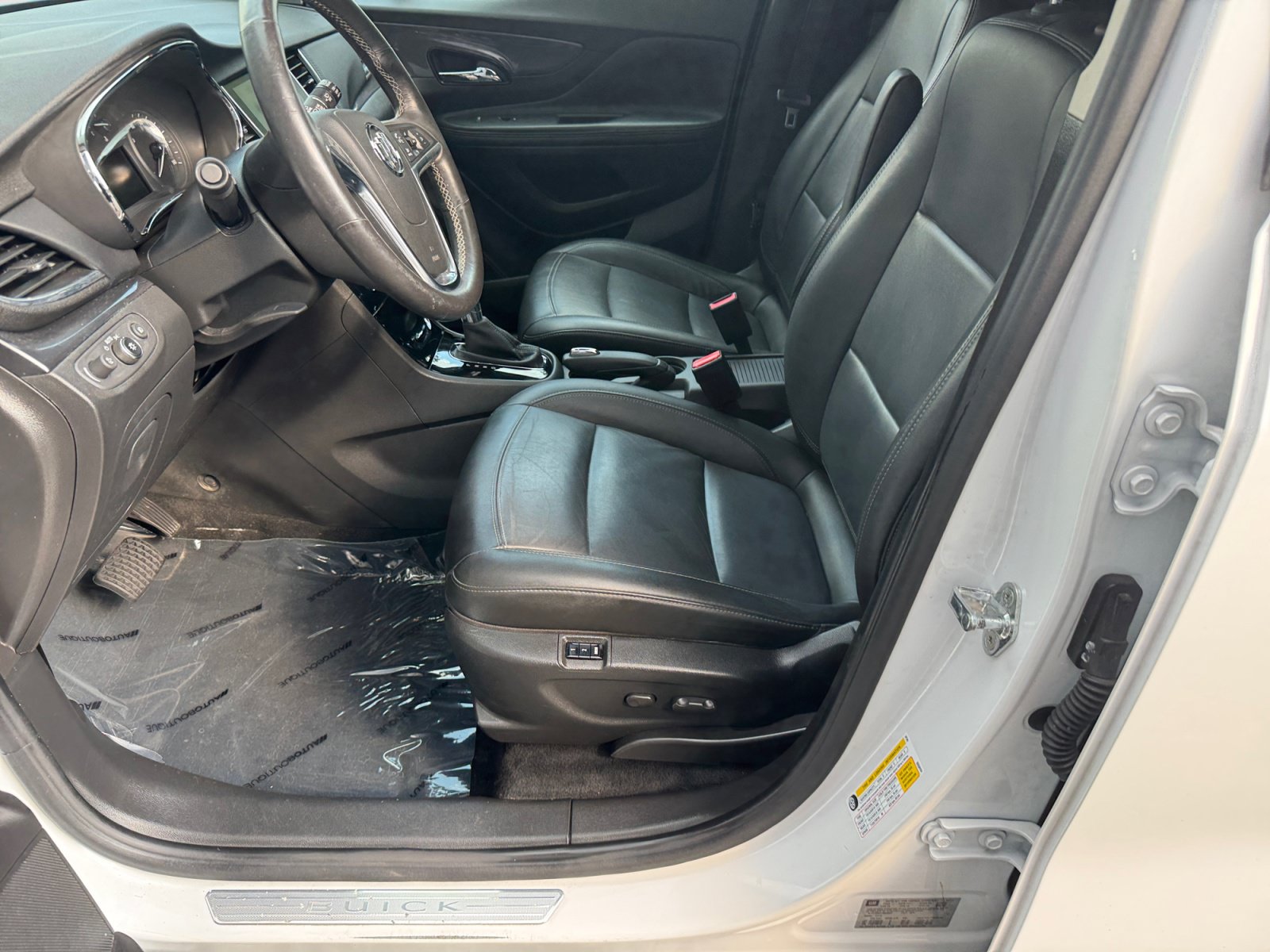 Used 2018 Buick Encore Essence AWD/4WD image 10
