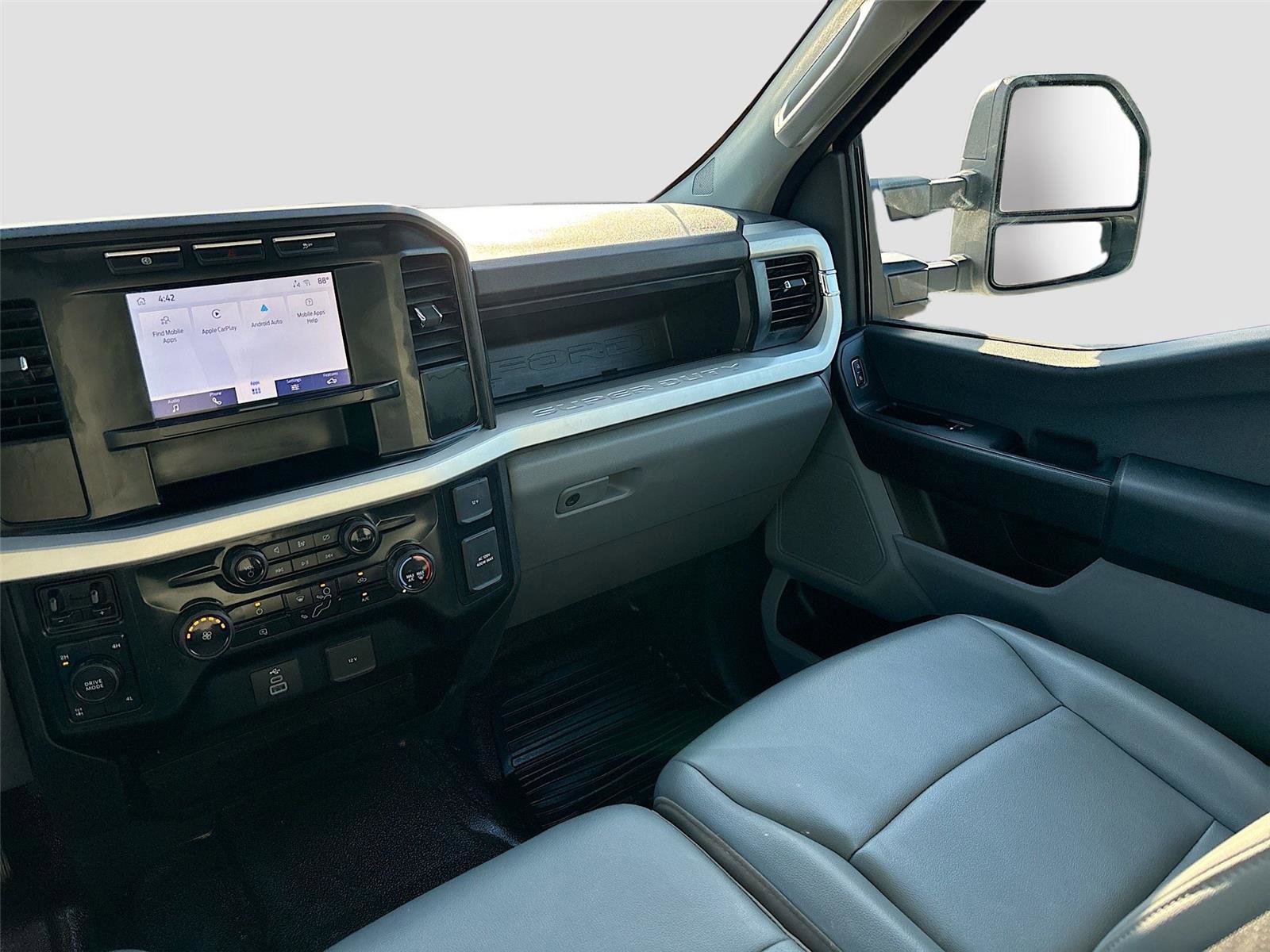 Used 2024 Ford F250 XL image 23