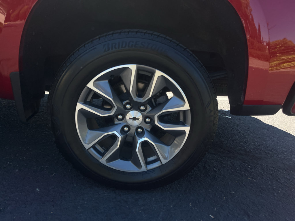 Used 2021 Chevrolet Silverado 1500 RST w/ Safety Package AWD/4WD image 16