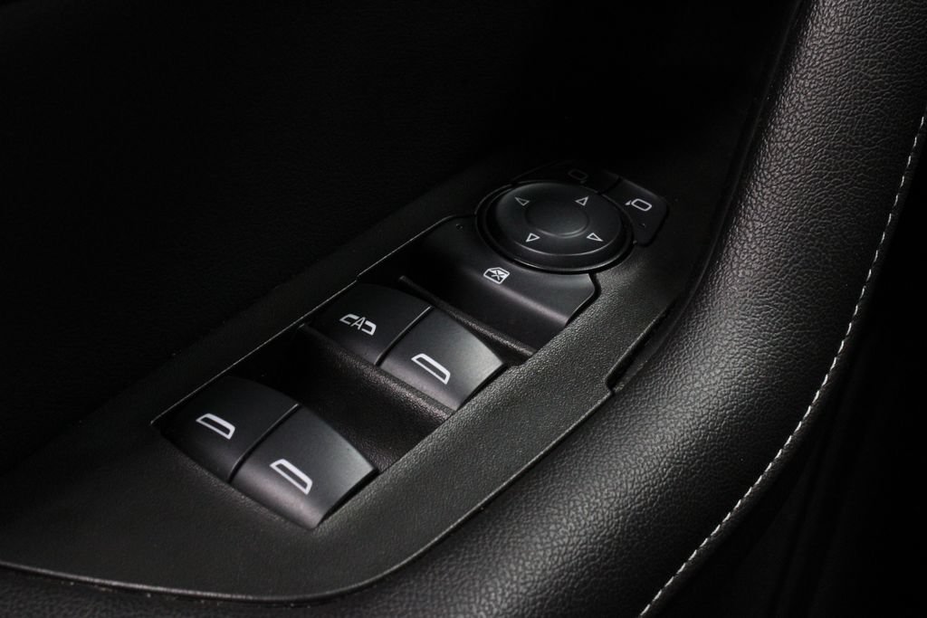 Used 2024 Chevrolet Blazer LT w/ Convenience Package FWD image 25