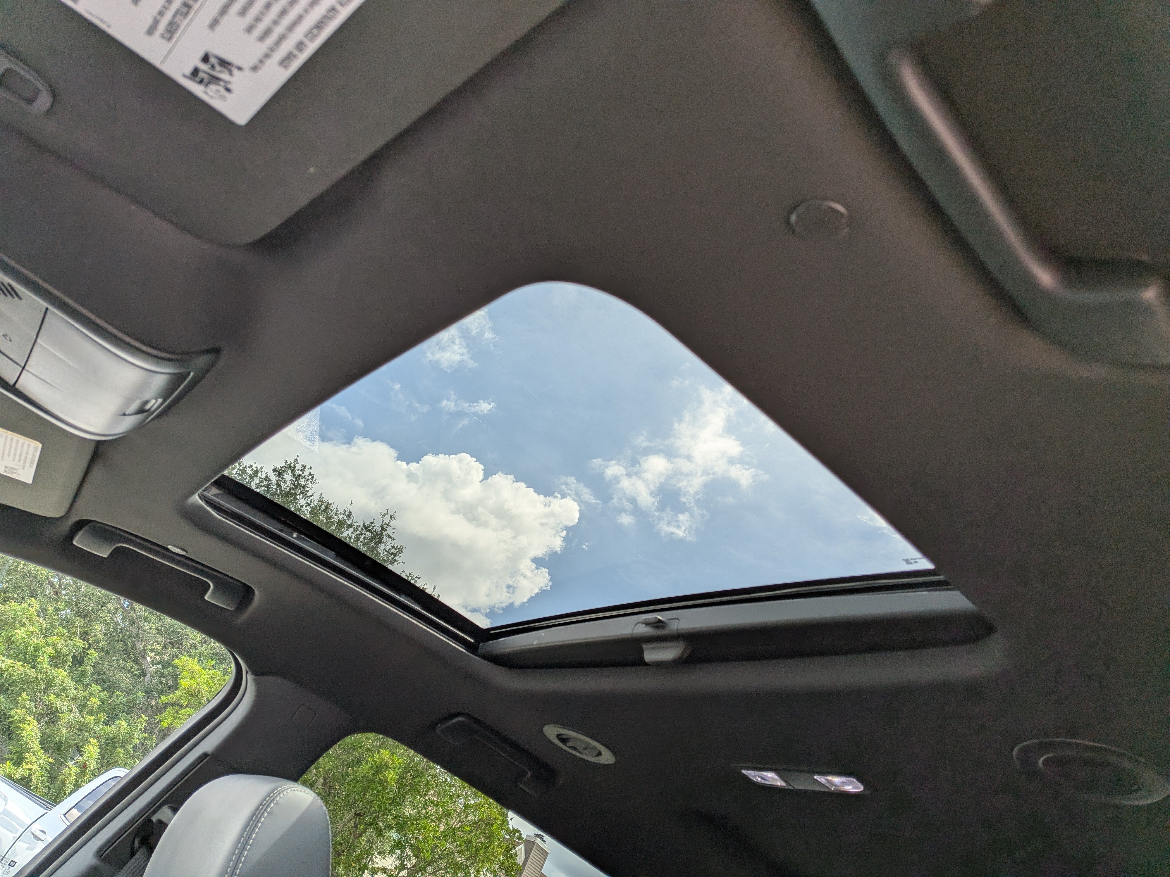 Used 2023 Buick Enclave Essence w/ Experience Buick Package FWD image 23