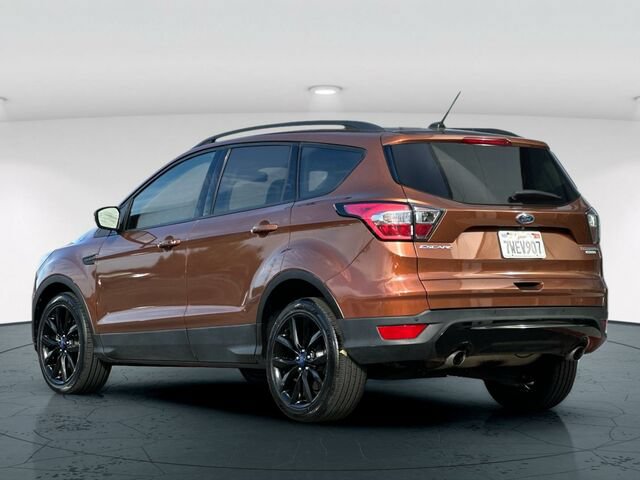 Used 2017 Ford Escape Titanium FWD image 4