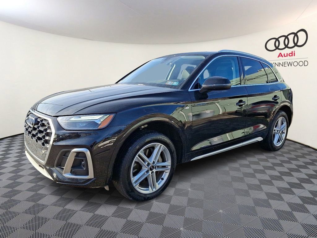 Used 2021 Audi Q5 e Premium w/ Convenience Package image 3