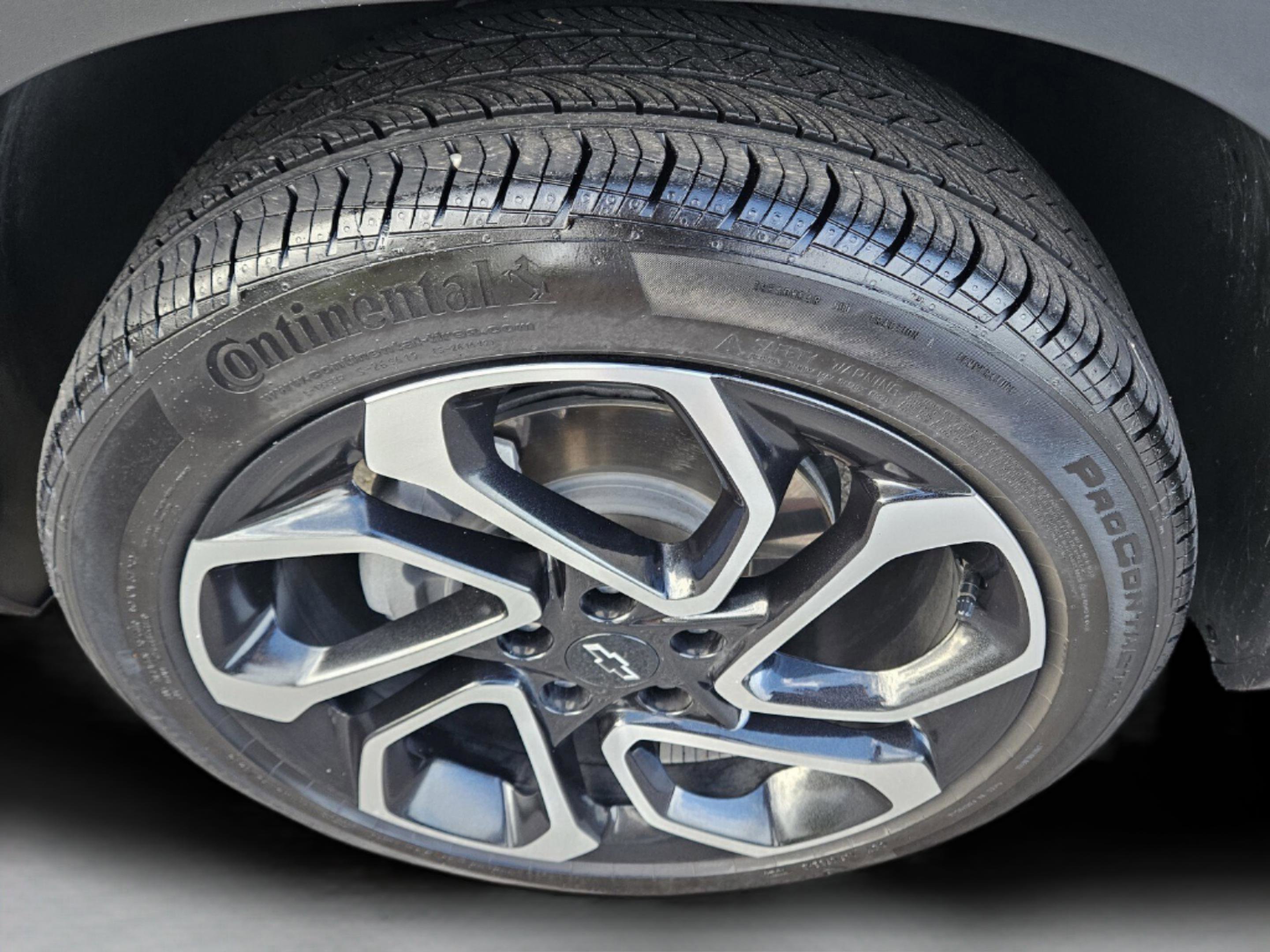 Used 2025 Chevrolet Trax RS w/ Driver Confidence Package image 29