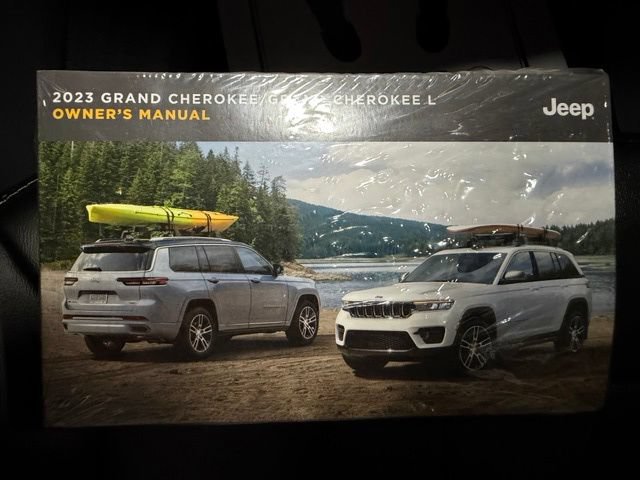 Used 2023 Jeep Grand Cherokee Limited w/ Black Appearance Package AWD/4WD image 48