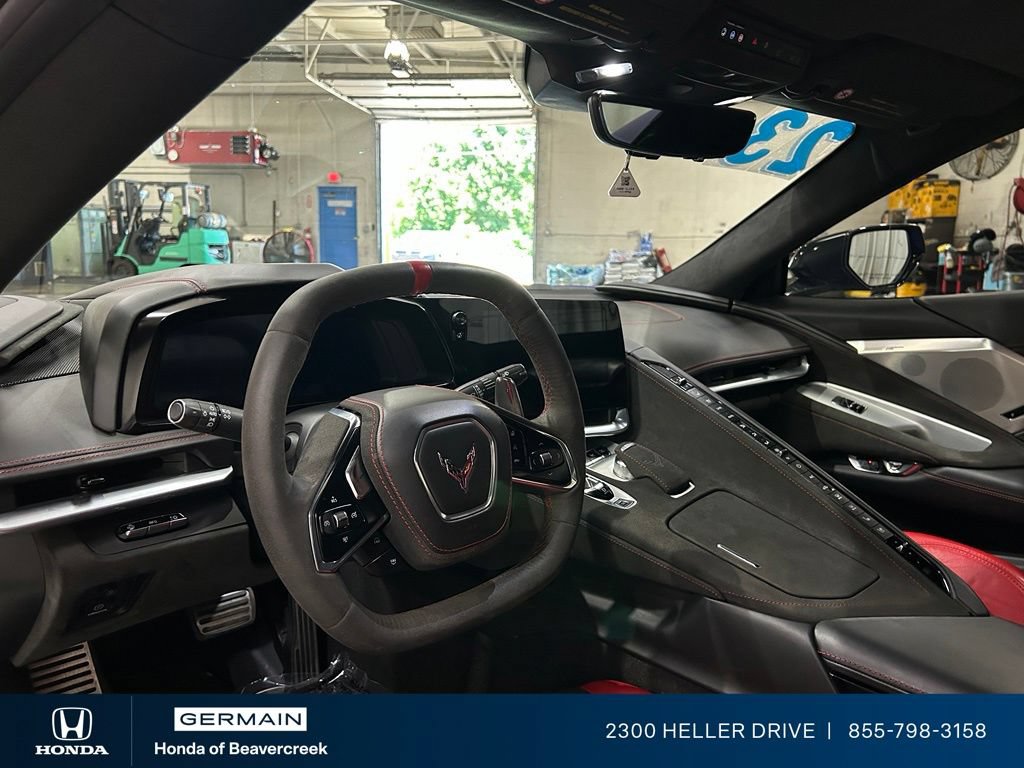 Used 2023 Chevrolet Corvette Stingray Premium Conv w/ Z51 Performance Package RWD image 16
