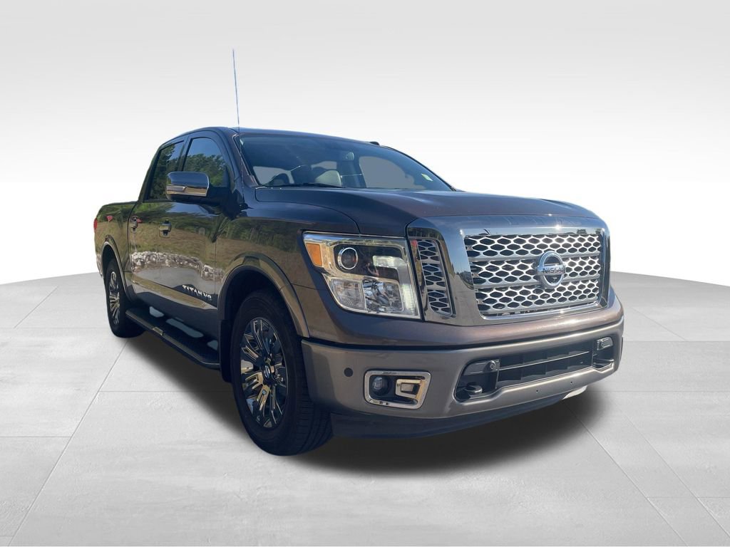 Used 2018 Nissan Titan Platinum Reserve w/ Platinum Utility Package RWD image 3