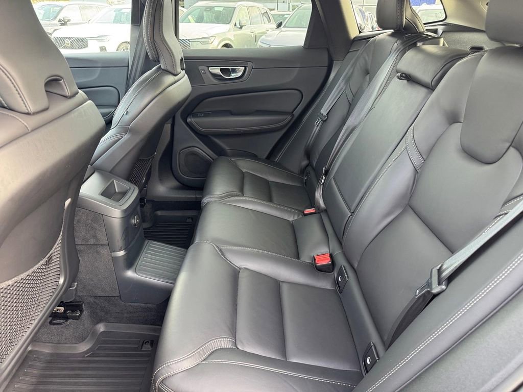Certified 2023 Volvo XC60 T8 Ultimate image 9