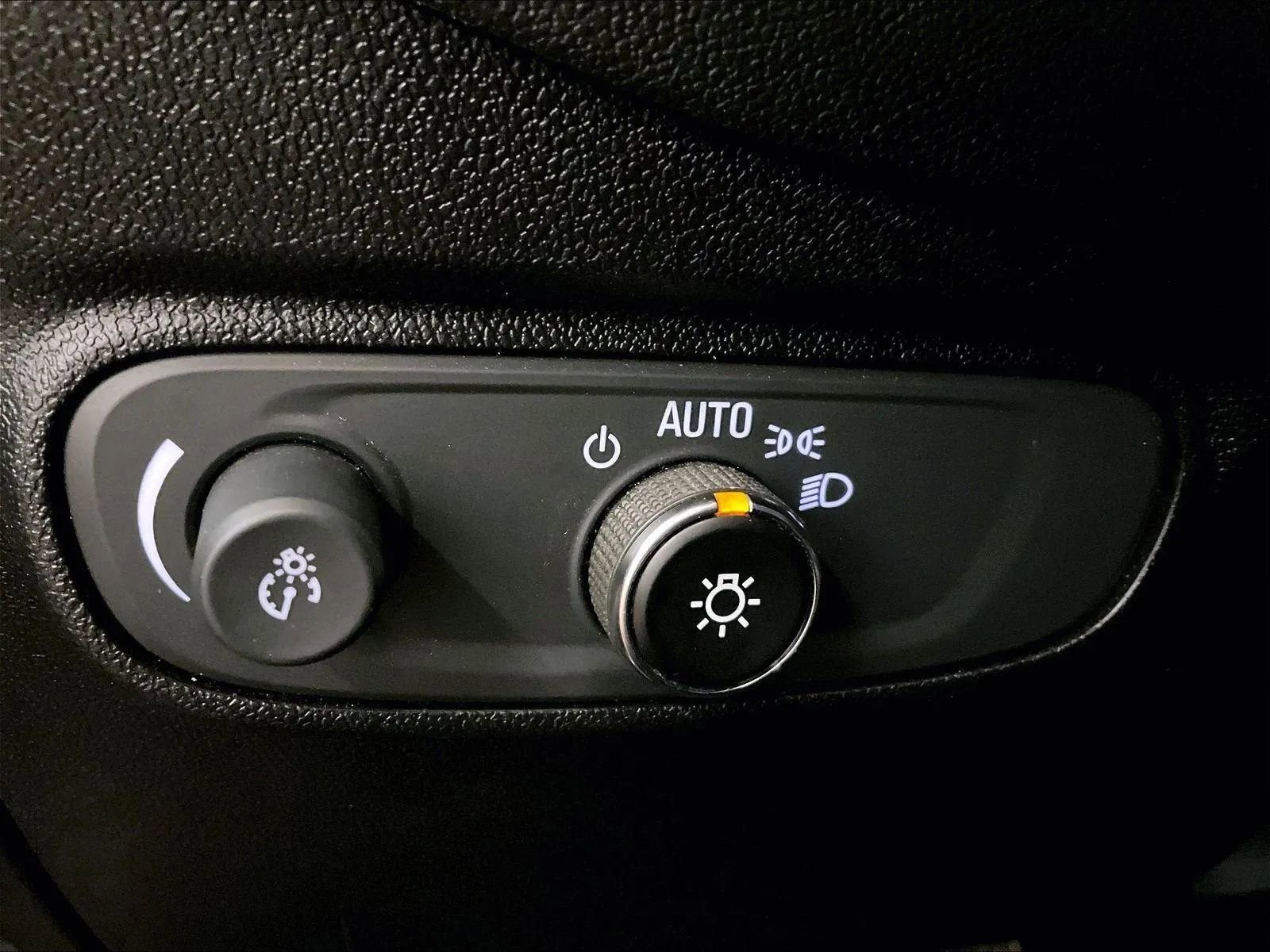 Used 2019 Chevrolet Equinox LT image 30