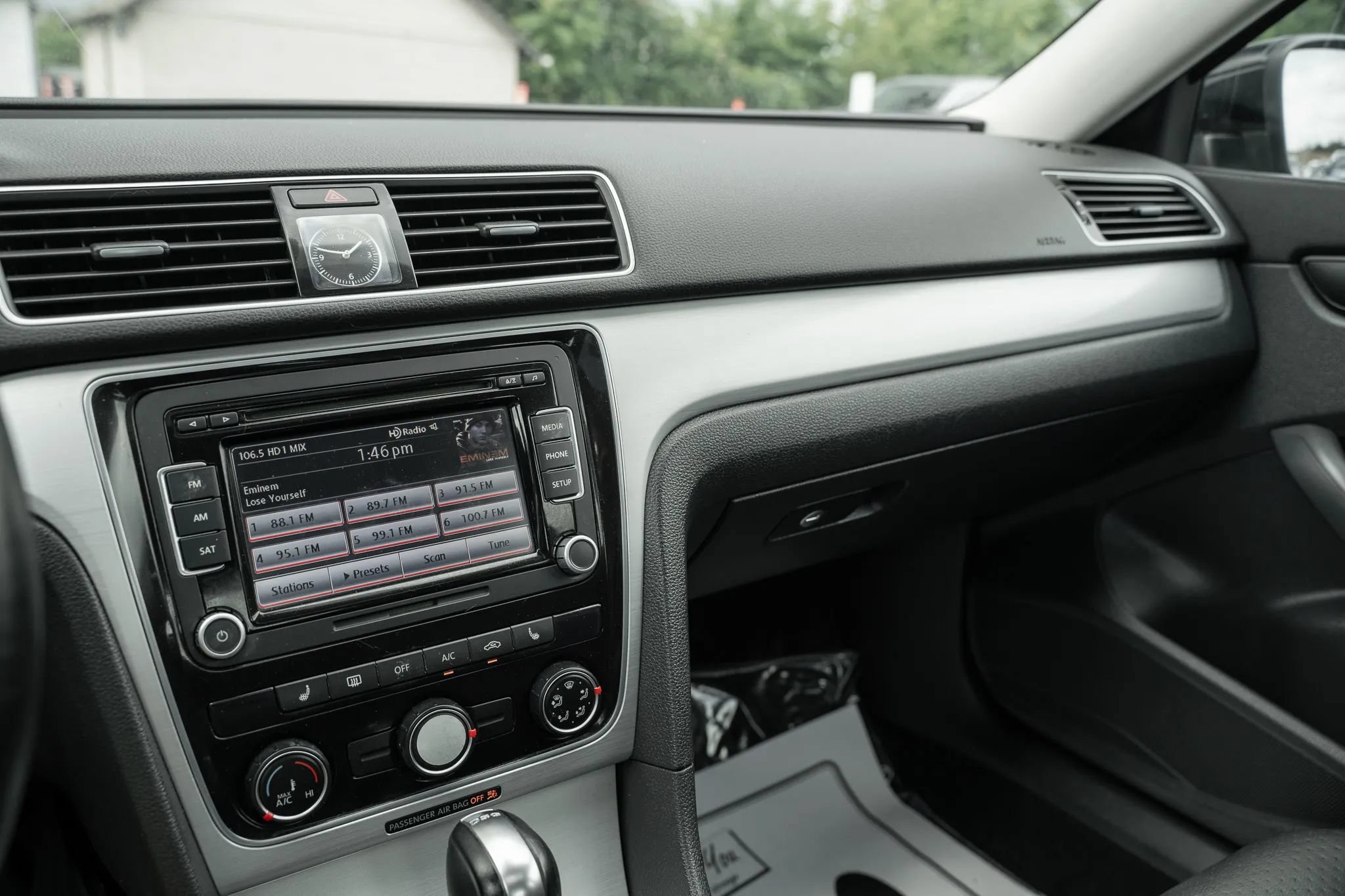 Used 2013 Volkswagen Passat TDI SE FWD image 19