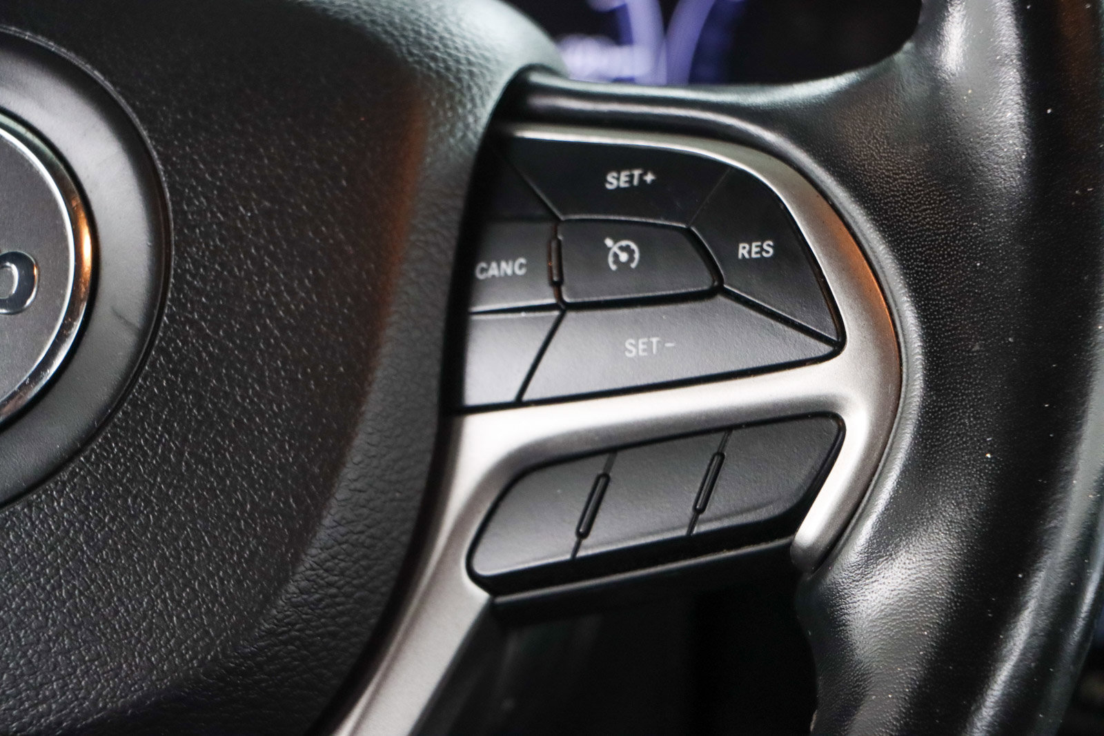 Used 2021 Jeep Grand Cherokee Laredo X image 14