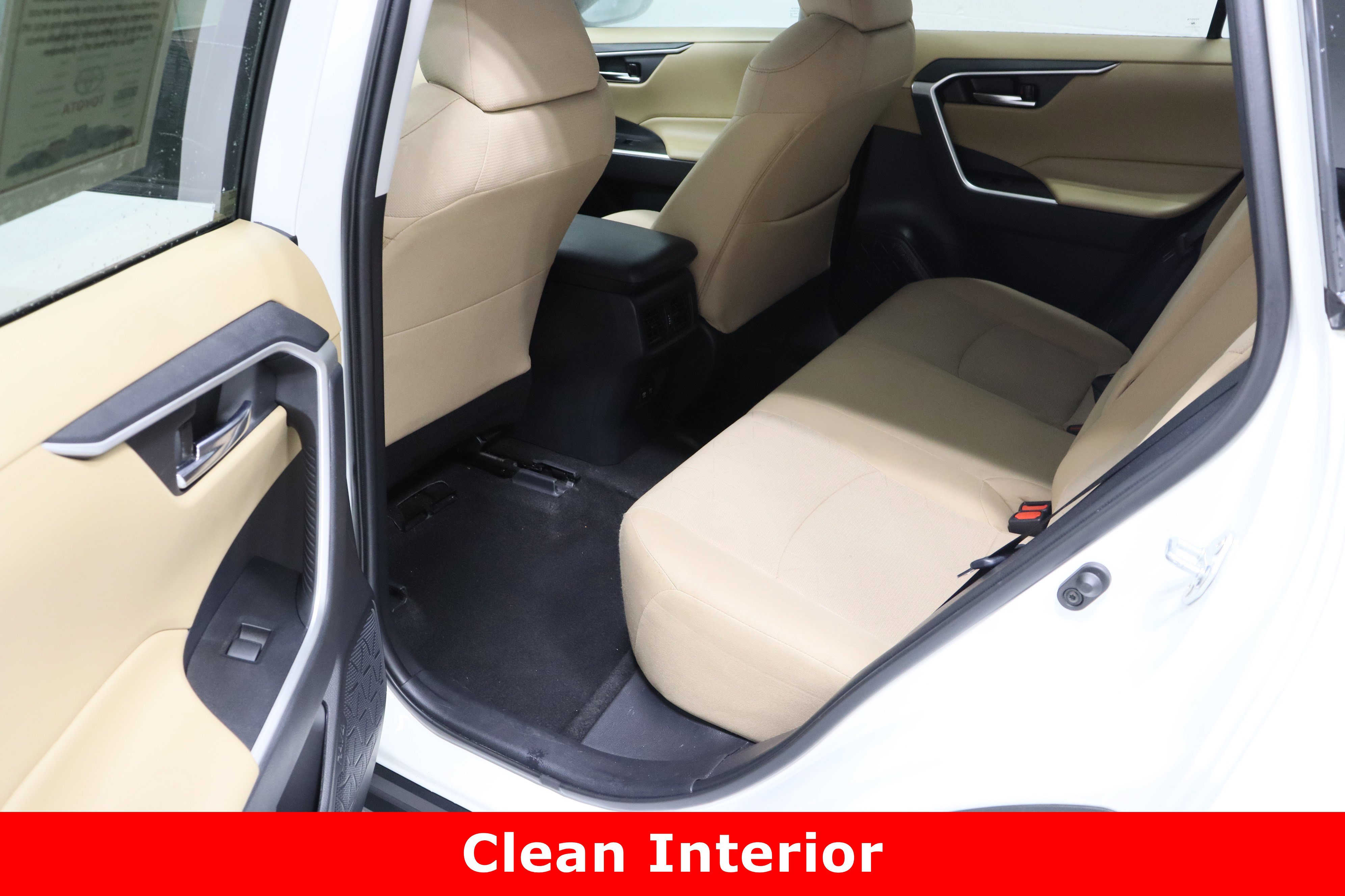 Used 2021 Toyota RAV4 XLE image 27