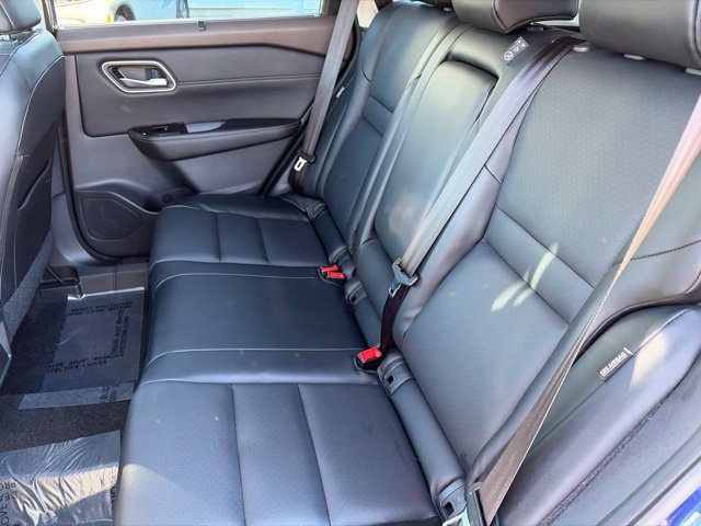 Used 2021 Nissan Rogue SV w/ Premium Package AWD/4WD image 16