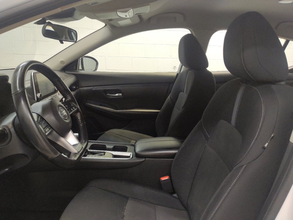 Used 2022 Nissan Sentra SV FWD image 17